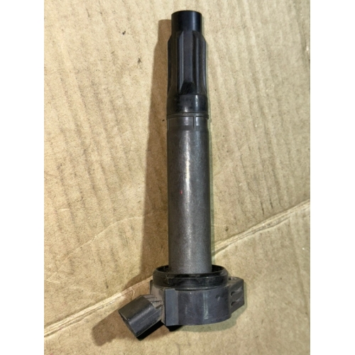 Катушка зажигания TOYOTA CAMRY ACV40 2GR-FE Катушка зажигания TOYOTA CAMRY ACV40 2GR-FE