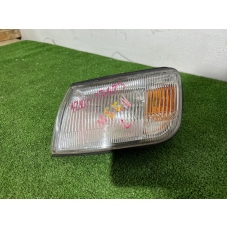 Поворотник передний левый MITSUBISHI CHARIOT N3#W